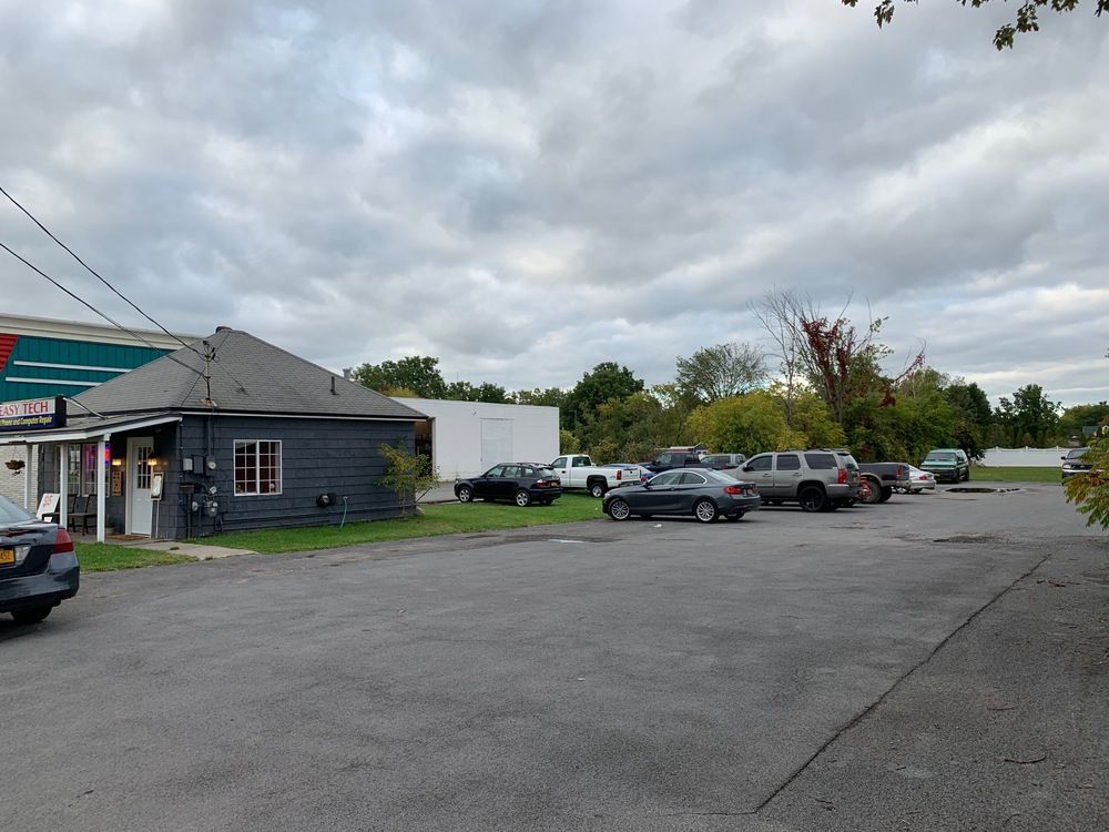 912 Arsenal St, Watertown, NY 13601